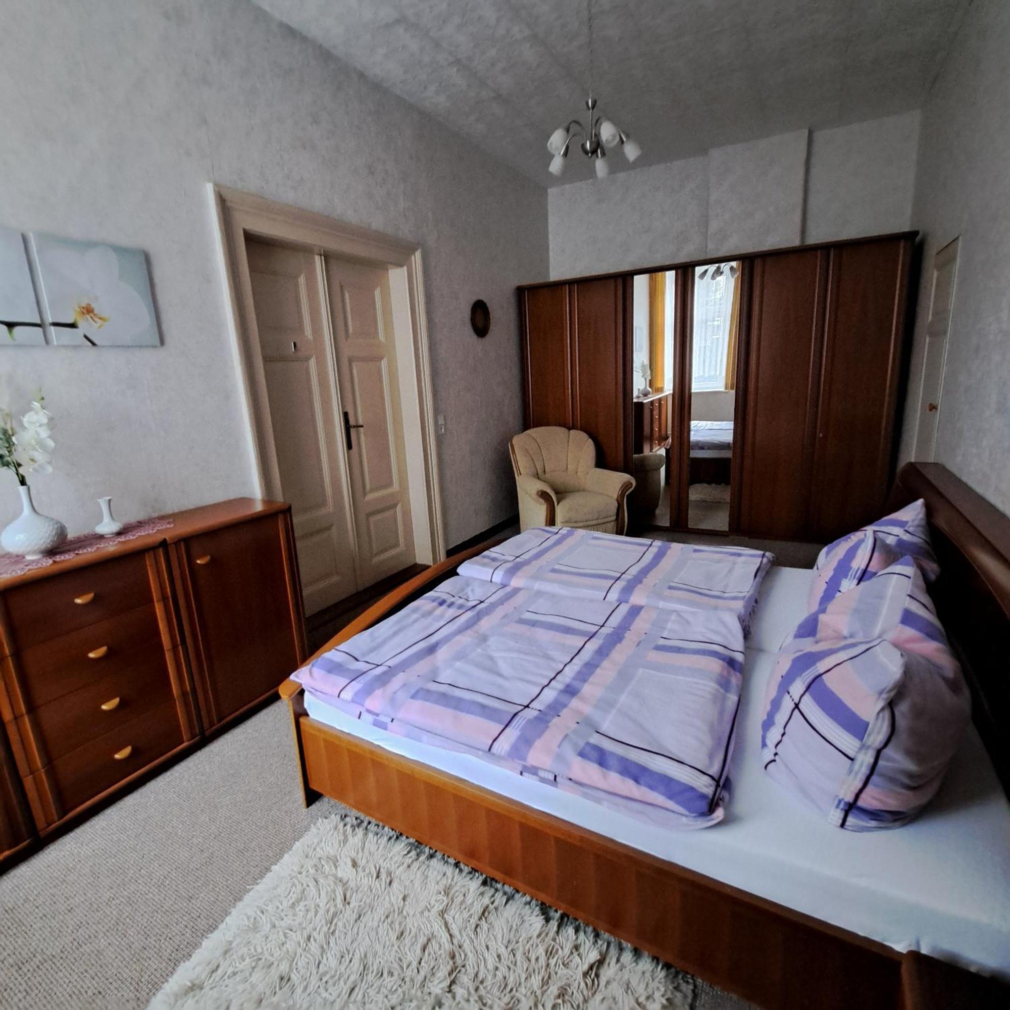 Ferienwohnung Hahn Зебниц Екстериор снимка